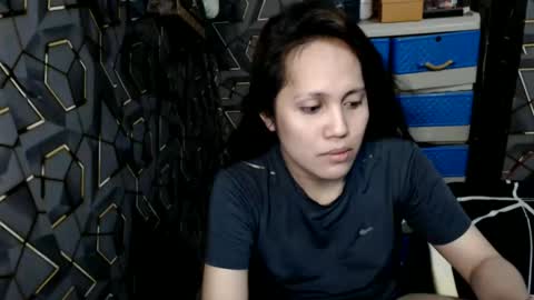 yumi online show from 03-19-26, 11:36