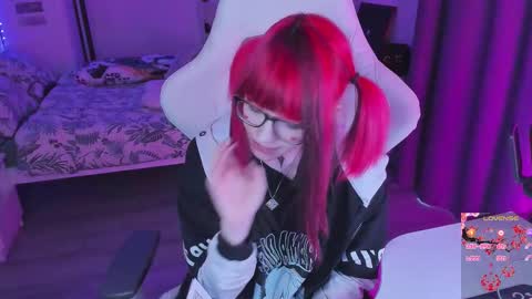 Snapshot of yumi_youkai chatting on 10-14-25, 12:50 Yumi 3 online show from 10-14-25, 12:50