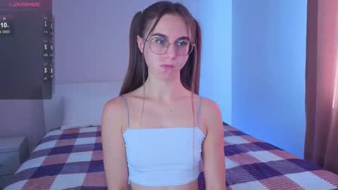 Yumi online show from 09-09-25, 05:18