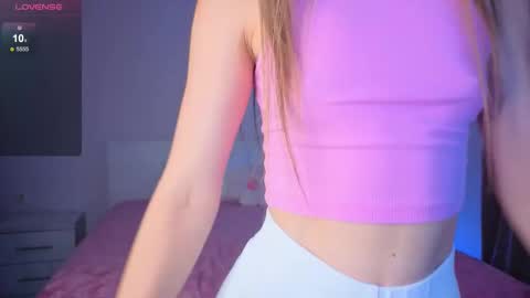 Yumi online show from 09-19-25, 05:09