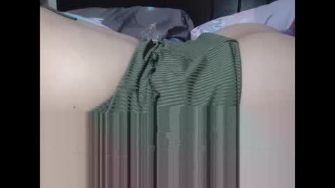 yummy72747 online show from 12-15-25, 11:47