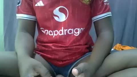 Snapshot of yummychocolate_2 chatting on 12-15-25, 06:50 YUMMY online show from 12-15-25, 06:50