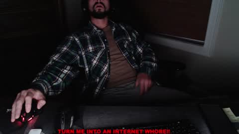 Snapshot of yummydickmilk chatting on 12-21-24, 09:12 yummydickmilk online show from 12-21-24, 09:12