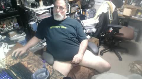 yummyflguy online show from 06-17-26, 07:04