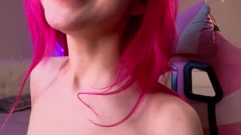 Lisa online show from 02-19-25, 01:08