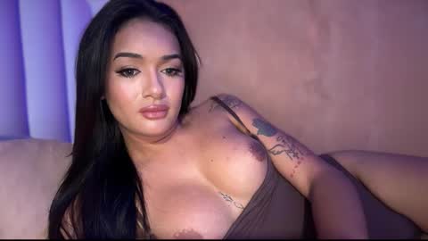 Snapshot of yummyrenalyn chatting on 09-25-25, 09:18 Goddes Renalyn online show from 09-25-25, 09:18