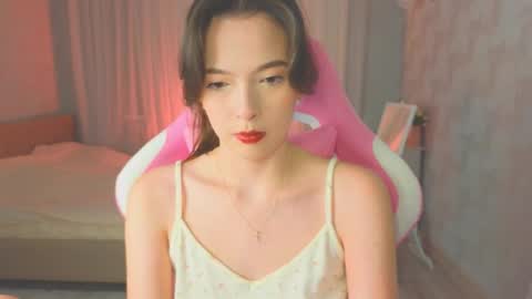 Yuna online show from 10-06-25, 12:19