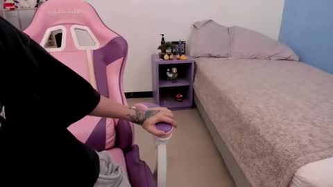 Snapshot of yunablack chatting on 12-12-24, 05:26 Yuna online show from 12-12-24, 05:26