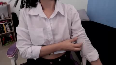 Snapshot of yunablack chatting on 12-27-24, 07:03 Yuna online show from 12-27-24, 07:03