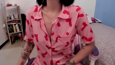 Snapshot of yunablack chatting on 01-03-25, 03:55 Yuna online show from 01-03-25, 03:55