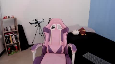 Snapshot of yunablack chatting on 01-07-25, 11:58 Yuna online show from 01-07-25, 11:58