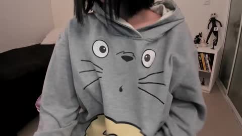 Snapshot of yunablack chatting on 01-23-25, 10:33 Yuna online show from 01-23-25, 10:33