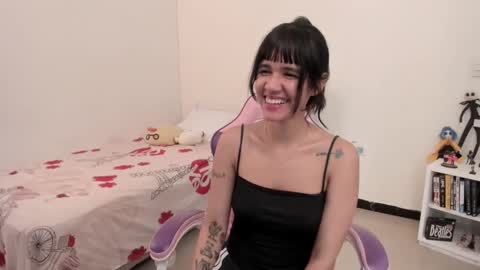 Snapshot of yunablack chatting on 03-04-25, 05:56 Yuna online show from 03-04-25, 05:56