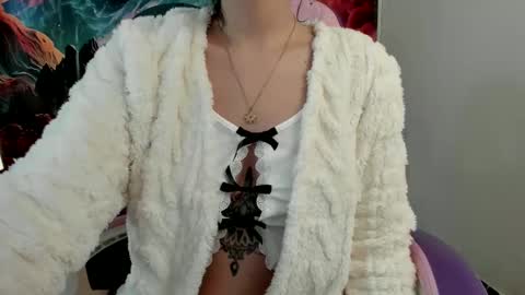 Snapshot of yunablack chatting on 11-13-25, 02:38 Yuna online show from 11-13-25, 02:38