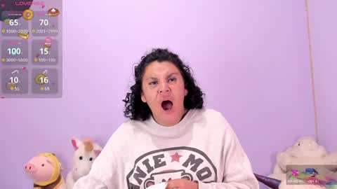 yunahott_ online show from 01-30-25, 06:03