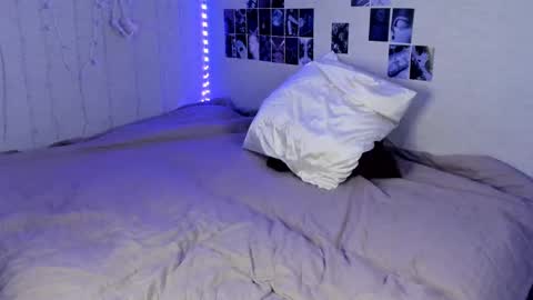 Yuna online show from 03-11-25, 02:51