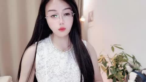 Snapshot of yuner0715 chatting on 04-23-26, 01:02 YunEr online show from 04-23-26, 01:02