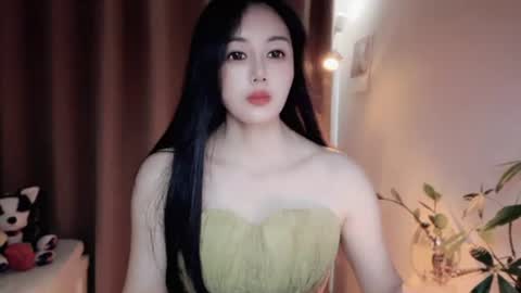 Snapshot of yuner0715 chatting on 06-28-26, 02:06 YunEr online show from 06-28-26, 02:06