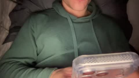 Snapshot of yungbull06 chatting on 01-16-26, 04:49 Yung Bull online show from 01-16-26, 04:49