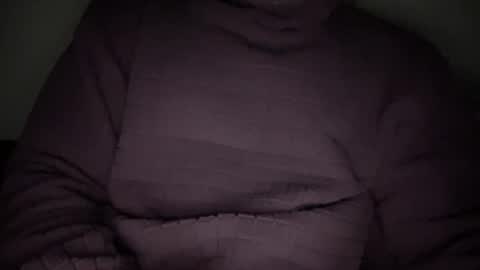 Snapshot of yungbull06 chatting on 02-11-26, 05:23 Yung Bull online show from 02-11-26, 05:23