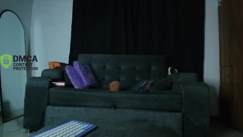 Snapshot of yungelitamor_ chatting on 05-17-26, 05:05 ELITA online show from 05-17-26, 05:05