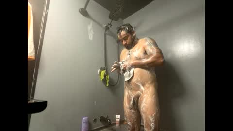 Snapshot of yungjefexsnowbunny chatting on 02-27-26, 06:13 YungJefe online show from 02-27-26, 06:13