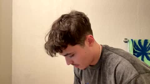 yungstudbev online show from 01-01-25, 06:37