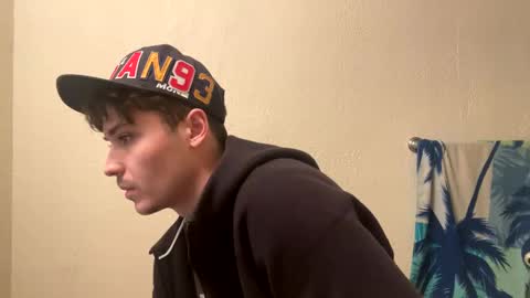 yungstudbev online show from 01-10-25, 04:33