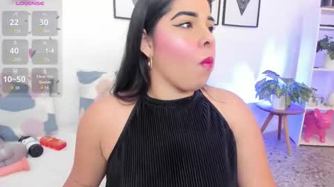 Yunna online show from 10-21-25, 11:33