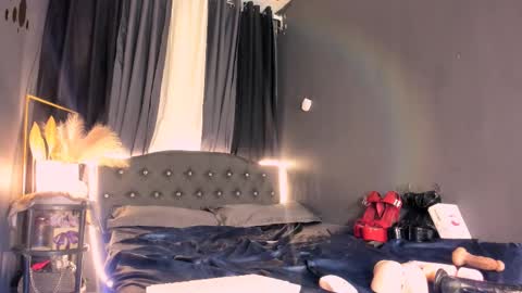 Yurie online show from 02-14-25, 07:17