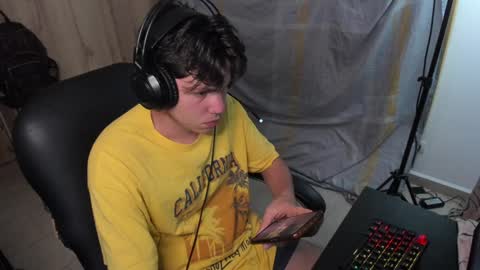 yurii_moody online show from 12-11-24, 02:41