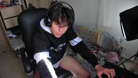 yurii_moody online show from 10-29-25, 06:42