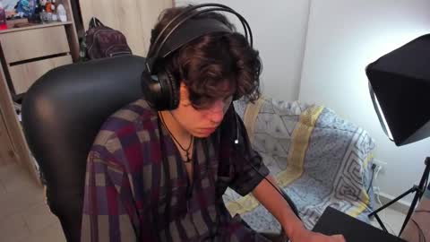 yurii_moody online show from 11-05-25, 07:14