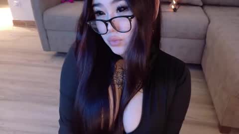 Snapshot of yurikomay chatting on 11-22-25, 10:36 Hi My name Yuriko online show from 11-22-25, 10:36