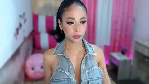 Snapshot of yvannasilva18 chatting on 06-04-26, 10:43 jai online show from 06-04-26, 10:43