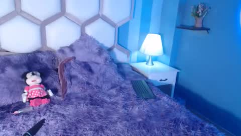 Snapshot of yvi_taylor chatting on 06-10-26, 04:28 yvi online show from 06-10-26, 04:28