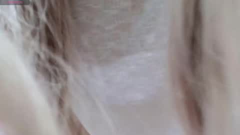 Snapshot of yviann chatting on 11-17-25, 10:04 YviAnn online show from 11-17-25, 10:04