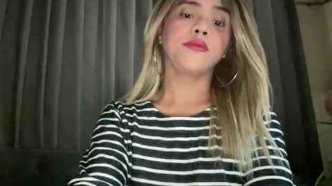 Snapshot of yvonne_guidotti chatting on 05-24-26, 02:05 Miss Cali online show from 05-24-26, 02:05