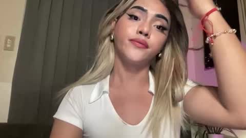 Snapshot of yvonne_guidotti chatting on 05-31-26, 06:04 Miss Cali online show from 05-31-26, 06:04