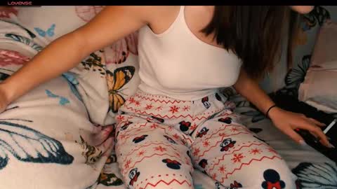 Snapshot of yzza_suave chatting on 11-22-25, 11:20 yzza_suave online show from 11-22-25, 11:20