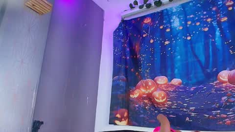 Zoe  online show from 10-05-25, 03:05