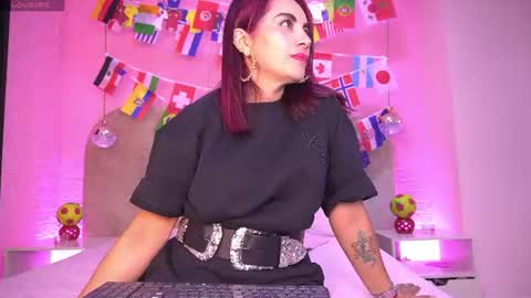 Snapshot of z_zoe_ chatting on 07-12-26, 03:30 Zoe online show from 07-12-26, 03:30