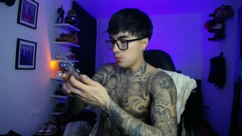 zac_muller1 online show from 04-10-26, 07:35