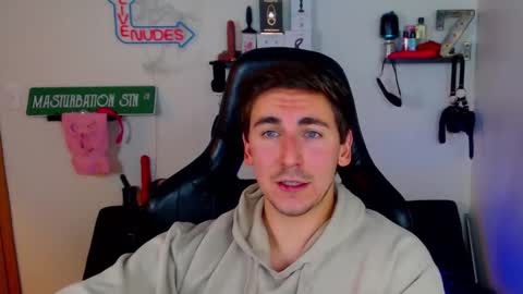 Zach Rhyder online show from 12-20-24, 03:25