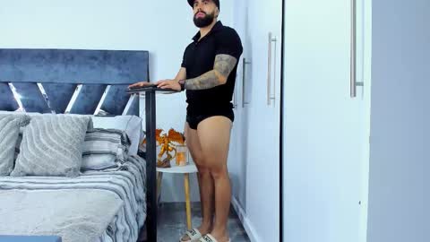 Snapshot of zack_froone chatting on 02-05-26, 01:05 Richard online show from 02-05-26, 01:05