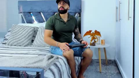 Snapshot of zack_froone chatting on 02-11-26, 12:43 Richard online show from 02-11-26, 12:43