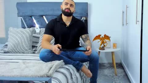 Snapshot of zack_froone chatting on 02-23-26, 02:14 Richard online show from 02-23-26, 02:14