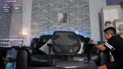 Snapshot of zack_joness10 chatting on 06-14-26, 04:14 zack_joness10 online show from 06-14-26, 04:14
