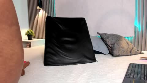 zafira online show from 02-12-25, 05:48