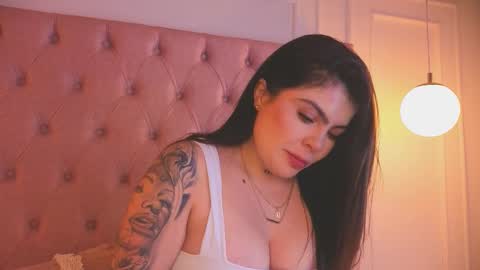 Snapshot of zafiiro_20 chatting on 02-07-26, 11:14 Zafiro online show from 02-07-26, 11:14